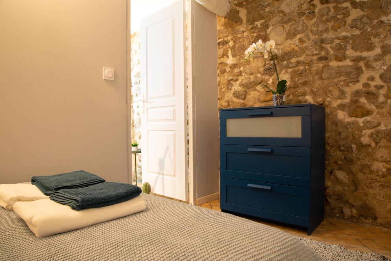 Volx Petit Studio Secret - Coeur De Provence - 4 Personnes מראה חיצוני תמונה
