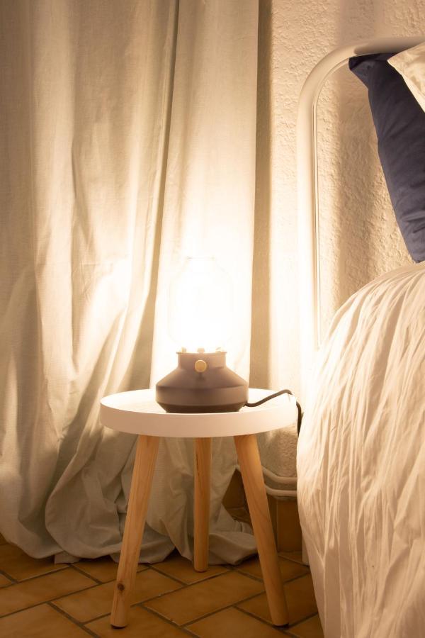 Volx Petit Studio Secret - Coeur De Provence - 4 Personnes מראה חיצוני תמונה